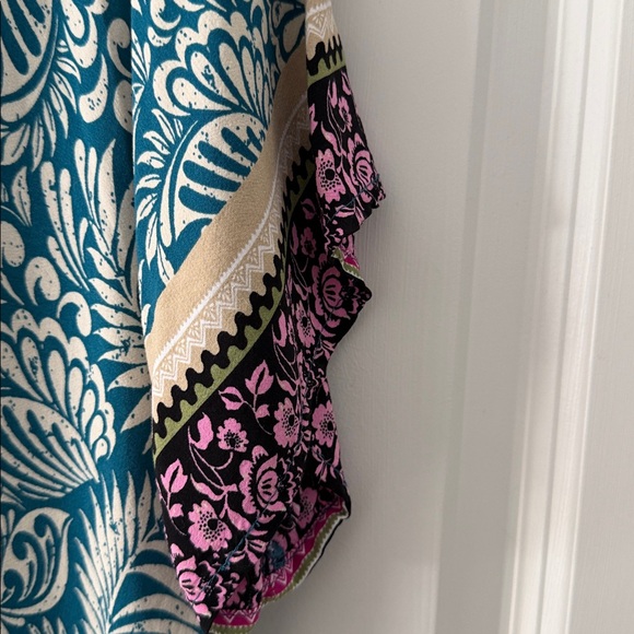 LOFT Teal and Cream Leaf Pattern Dress size 12. No belt - Picture 4 of 5